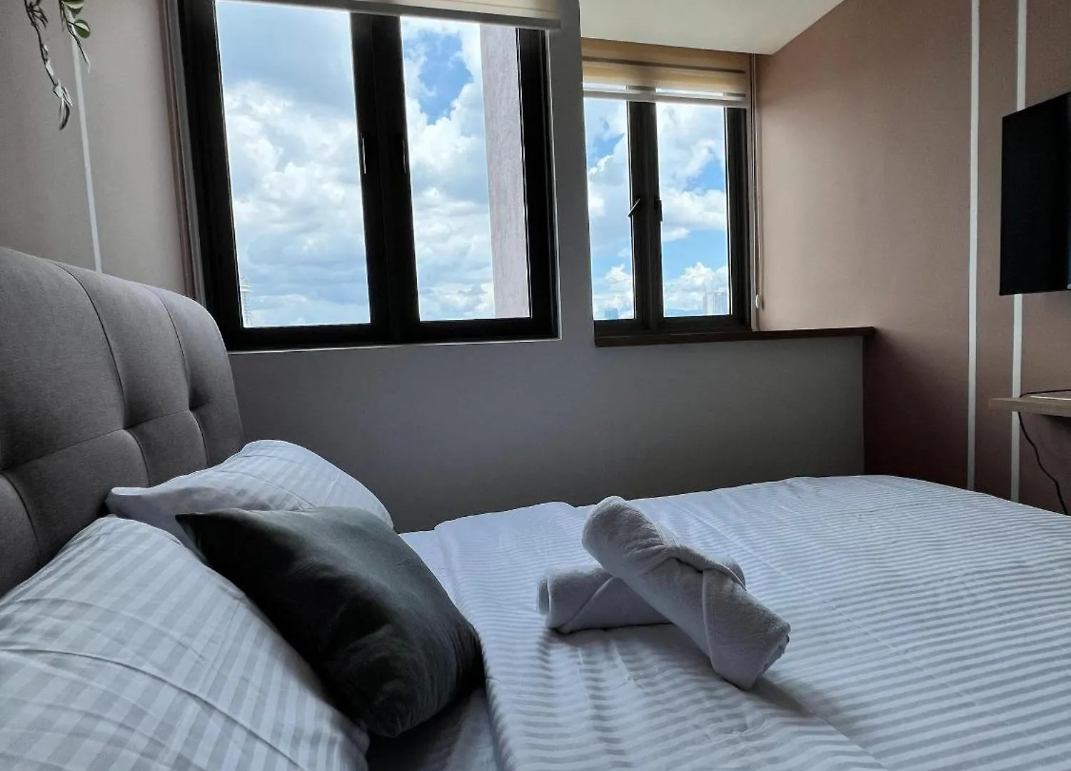 Apartment Reveria City Kl Kuala Lumpur
